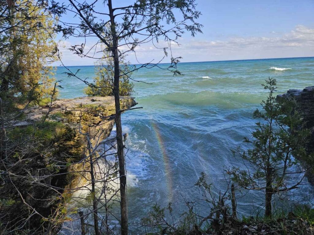 Cave Point County Park Hike