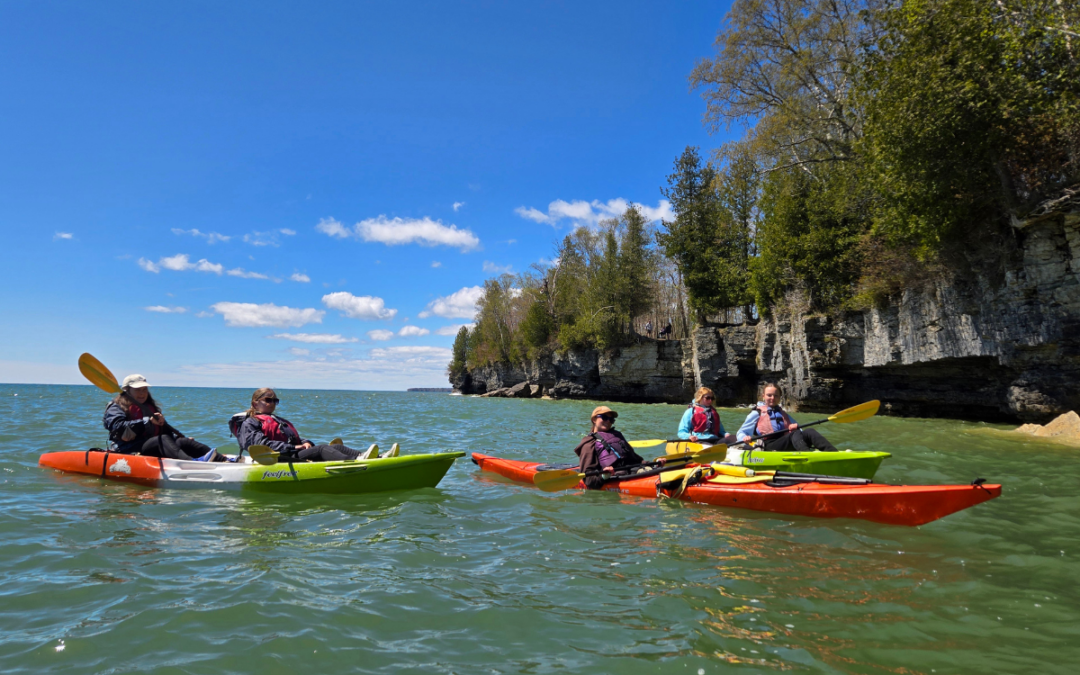Cave Point Kayaking: What It’s Really Like on the Water